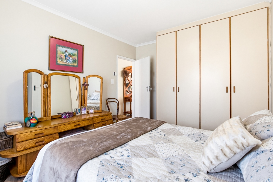2 Bedroom Property for Sale in The Crest Western Cape